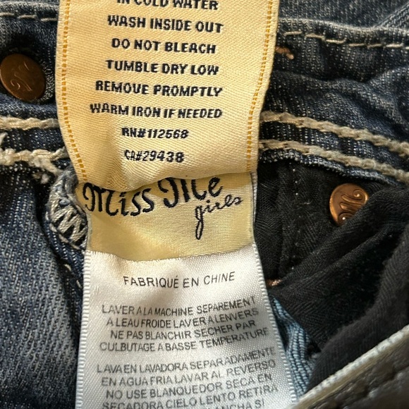 • Brand: Miss Me.
• Size: Girls size 7. - Picture 9 of 11